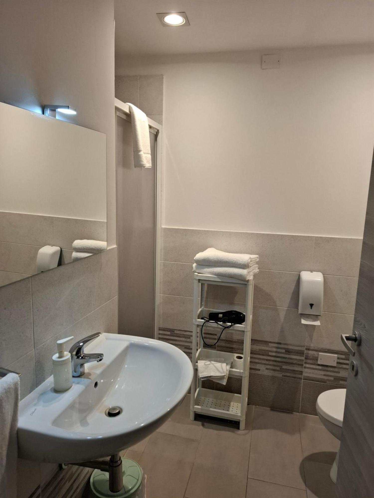Fare Bnb - Room Del Parco Reggio nell'Emilia Exterior foto