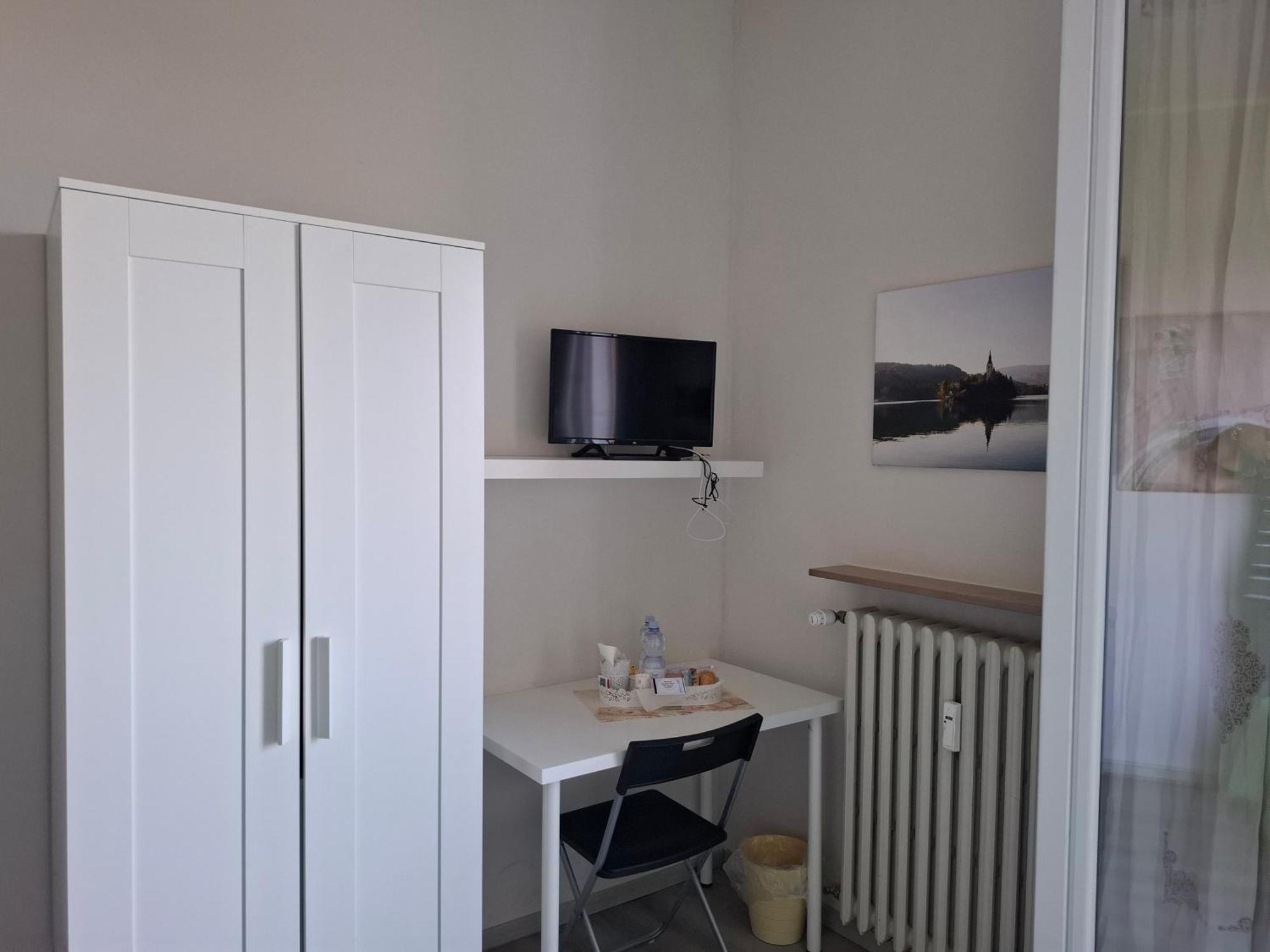 Fare Bnb - Room Del Parco Reggio nell'Emilia Exterior foto